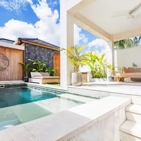 Villa Indah Uluwatu  Exterior photo